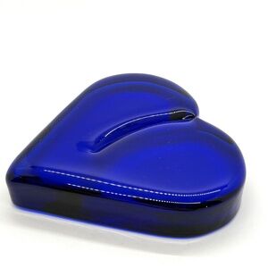 Cobalt Blue Glass Heart Shaped Paperweight 4 1/4" x 4 3/8" x 3/4"